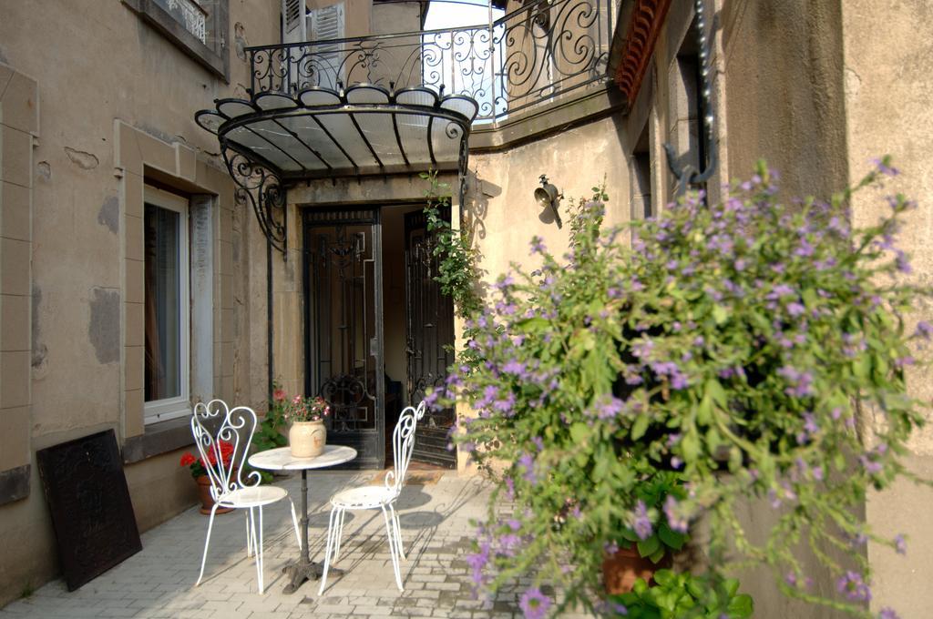 La Maison De Mariecamille Hotel Saint-Germain-Lembron Exterior photo